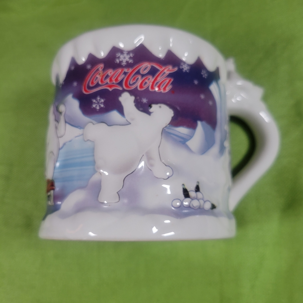 Coca Cola 2002 Polar Bear Mug Skating